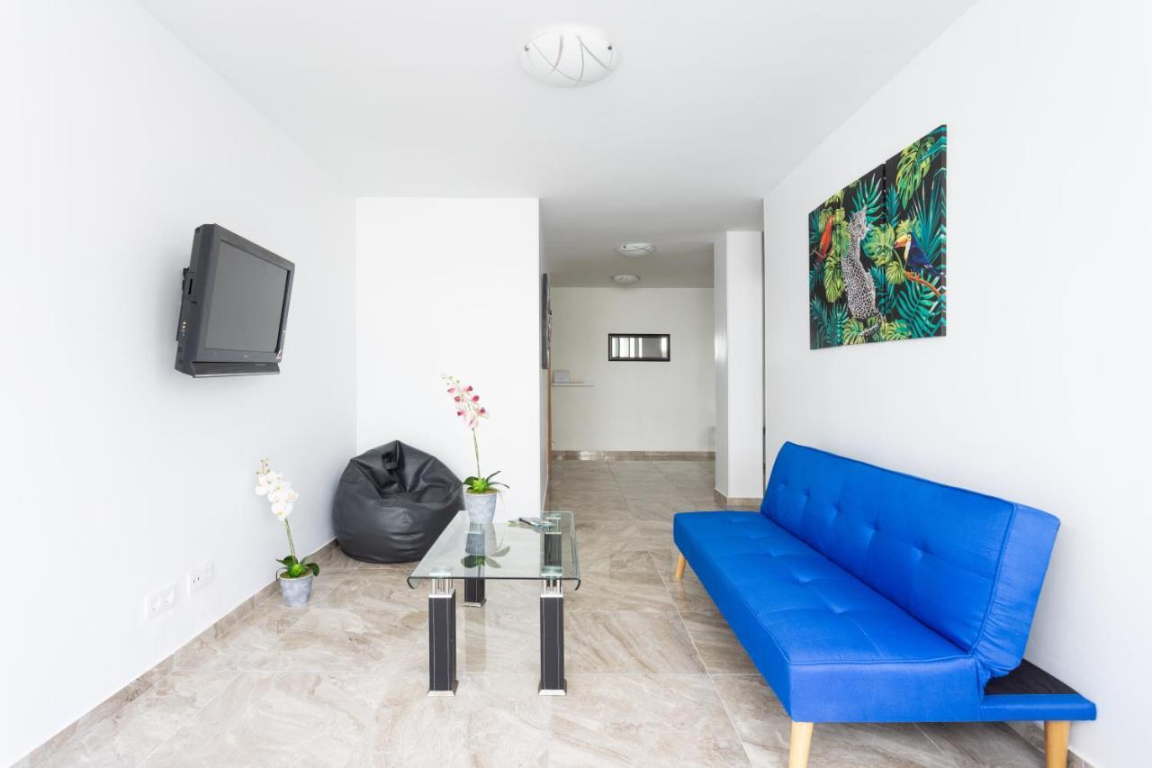 Three Spacious 150m From The Americas Promenade