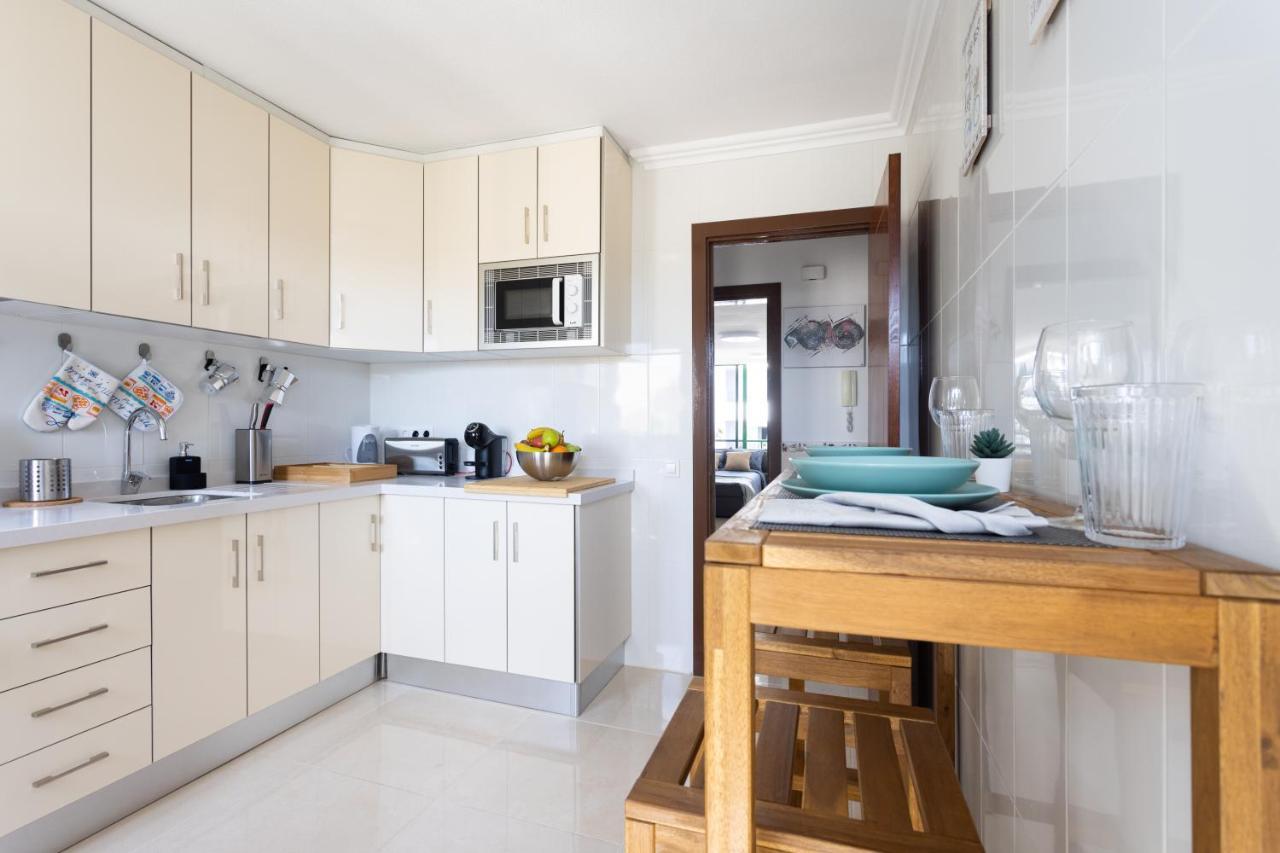 Three Spacious 150m From The Americas Promenade * Arona (Tenerife)