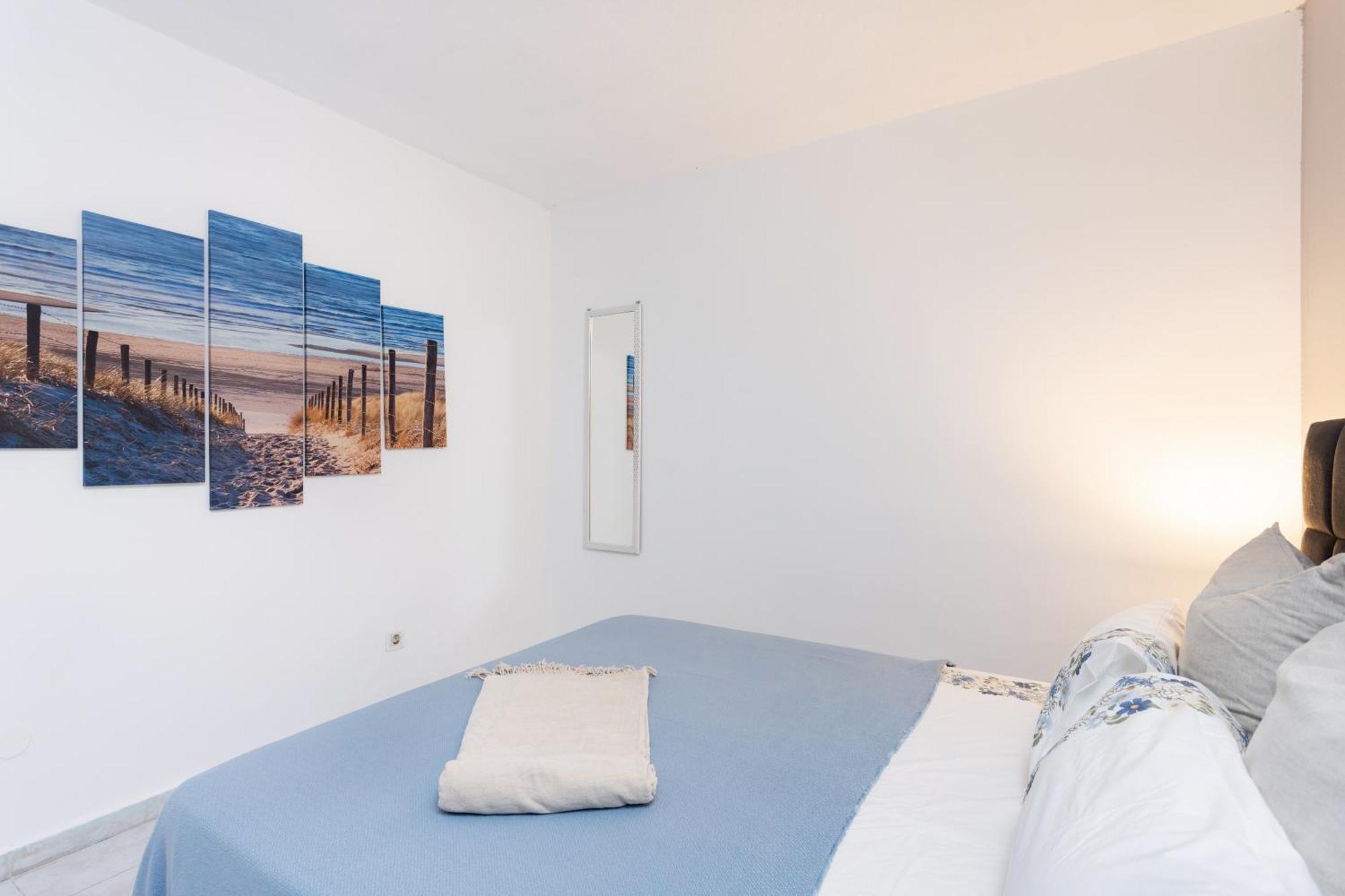 Three Spacious 150m From The Americas Promenade Apartment Arona (Tenerife)