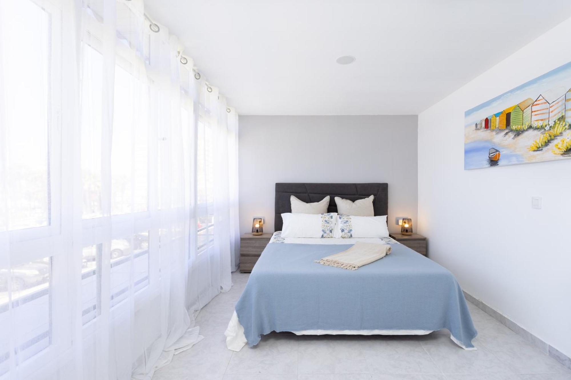 Apartment Three Spacious 150m From The Americas Promenade Arona (Tenerife)