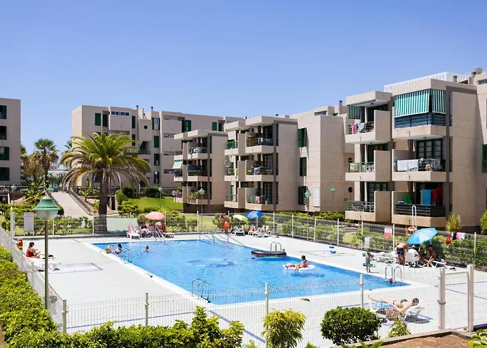 Three Spacious Apartments 150M From The Las Americas Promenade