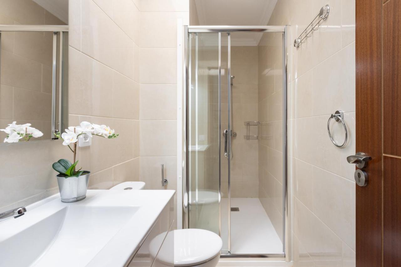 Apartment Three Spacious 150m From The Americas Promenade Arona (Tenerife)