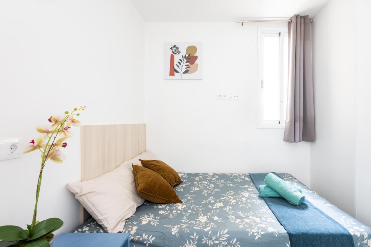 Apartment Three Spacious 150m From The Americas Promenade *