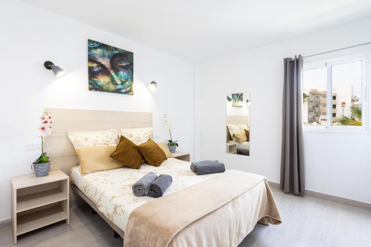 Three Spacious 150m From The Americas Promenade Apartment *