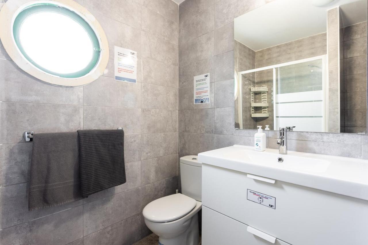Apartment Three Spacious 150m From The Americas Promenade *