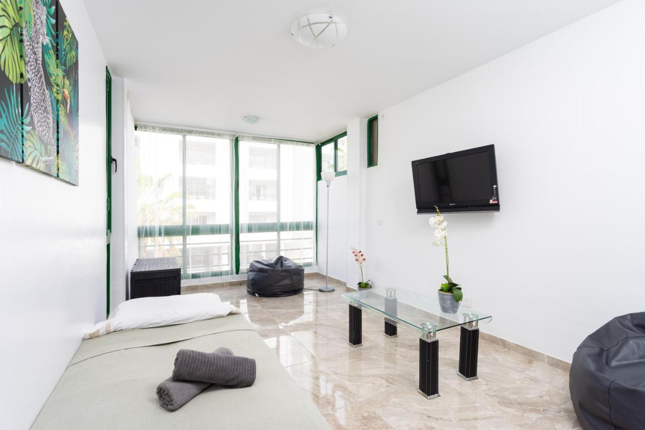 Three Spacious 150m From The Americas Promenade Apartment *