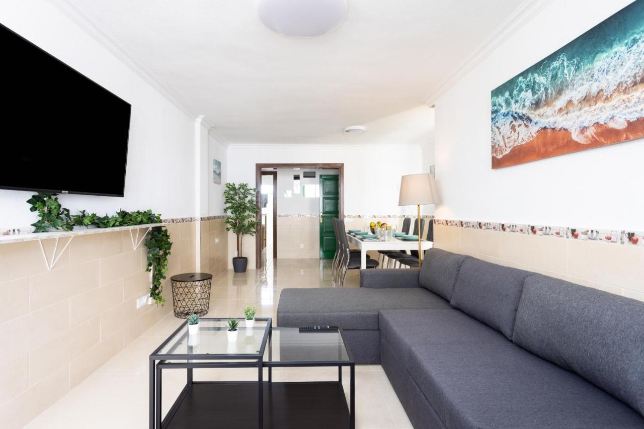 Apartment Three Spacious 150m From The Americas Promenade Arona (Tenerife)