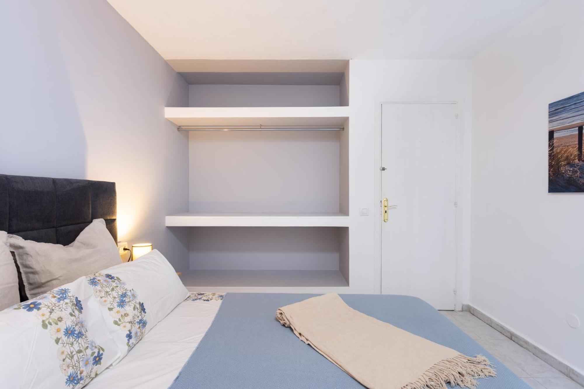 Three Spacious 150m From The Americas Promenade Apartment