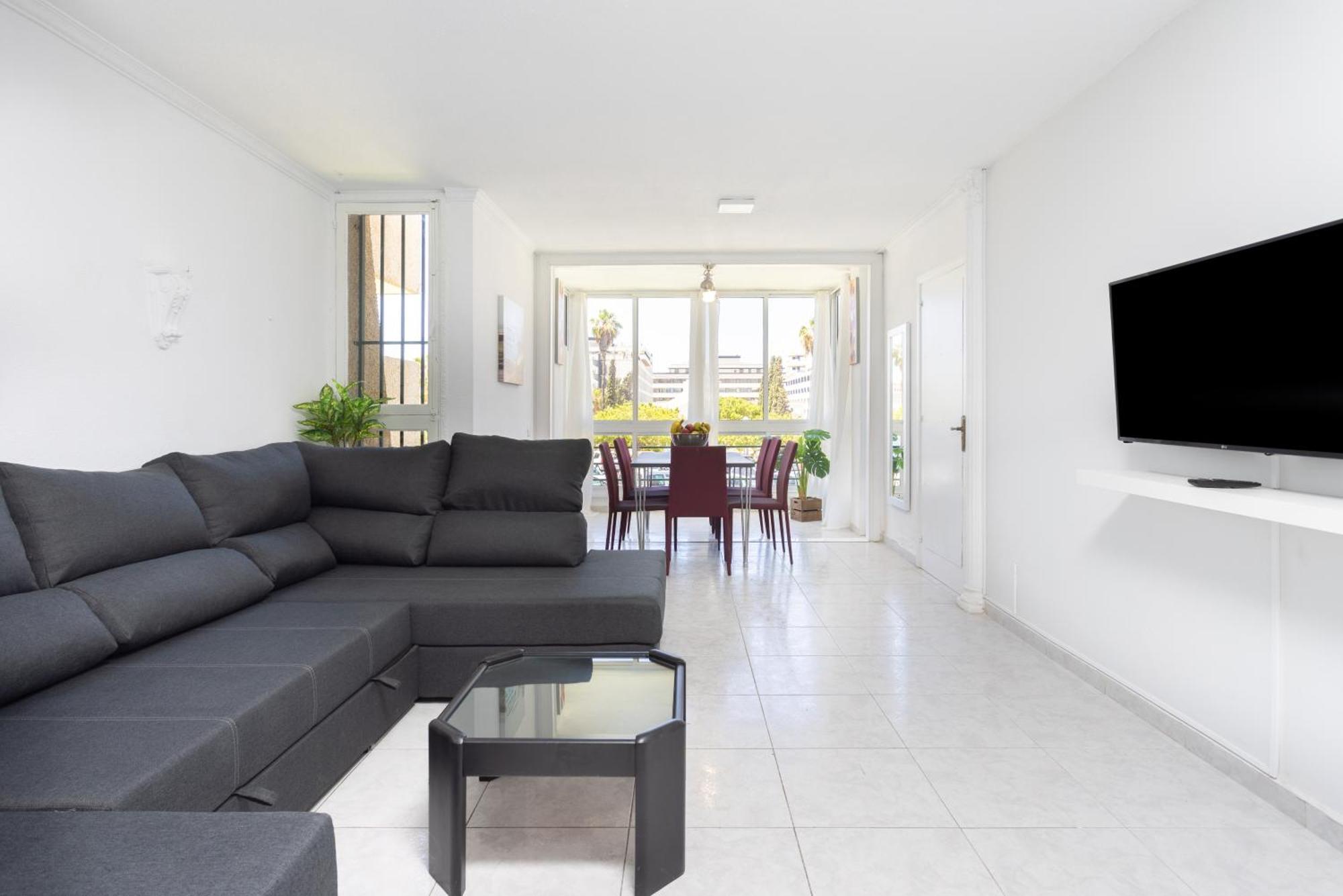 Three Spacious 150m From The Americas Promenade Arona (Tenerife)